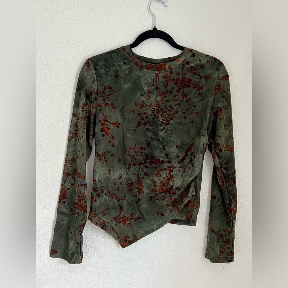 Women’s Small Size Green Top Long Sleeve burnout valet fabric